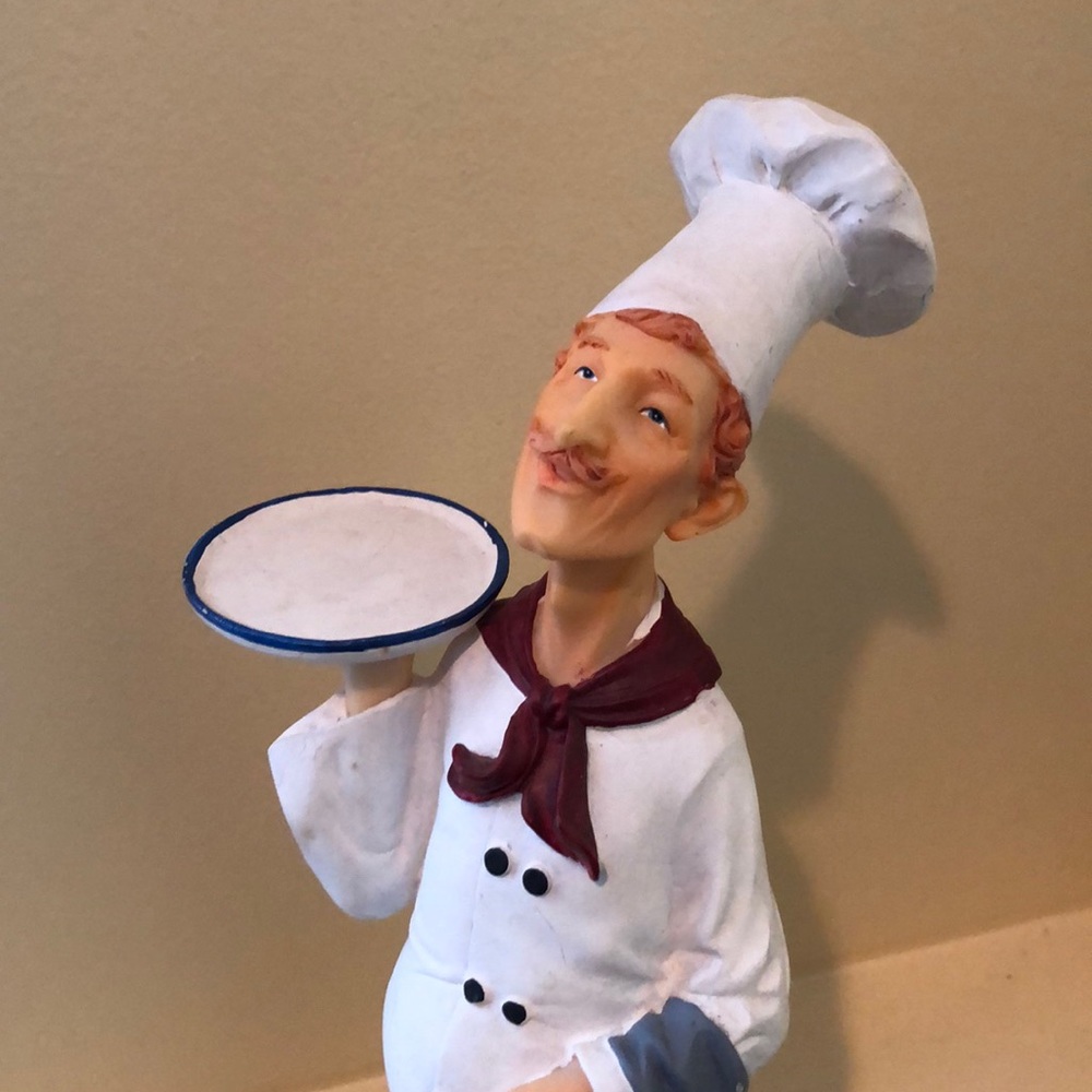 Statuette - Picture 2 of 4